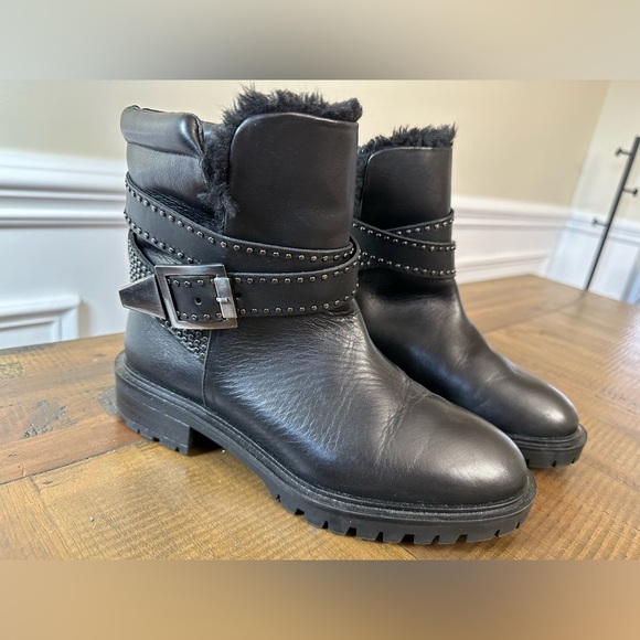 Zara women’s boots buckle black EU36 US size 6 minor damage on top - Picture 1 of 10